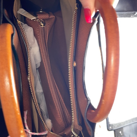 Green and Red Stripe Wooden Handle Bag - Picture 4 of 6